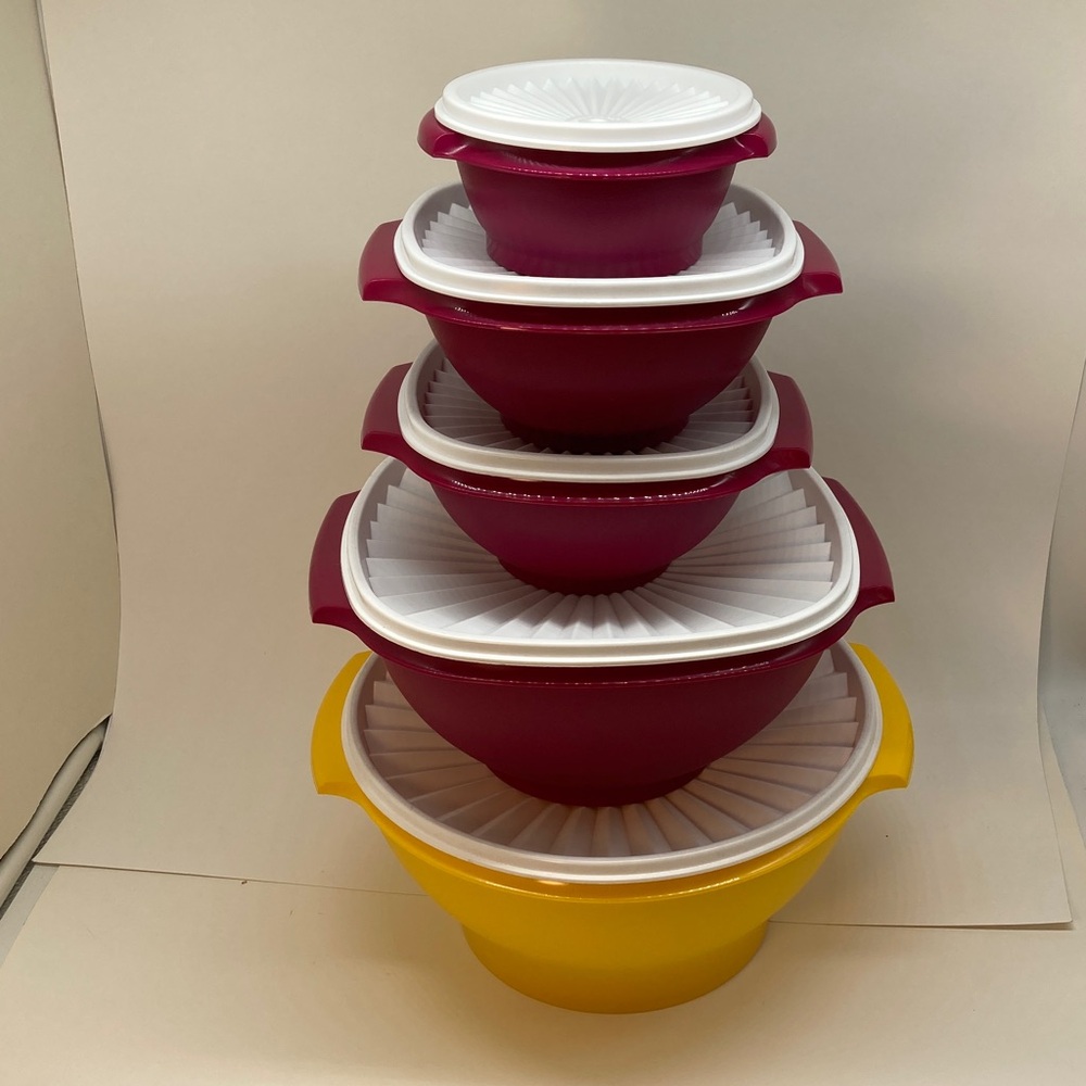 Vintage Tupperware Servalier Bowl Set of 5 Yellow & Burgundy White Lid